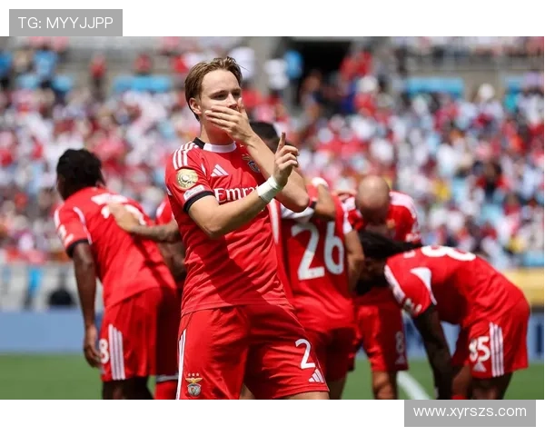 拜仁欧冠竞争力波动:当前赛季表现受限,竞争格局面临调整 拜仁欧冠竞争力波动:当前赛季表现受限,竞争格局面临调整